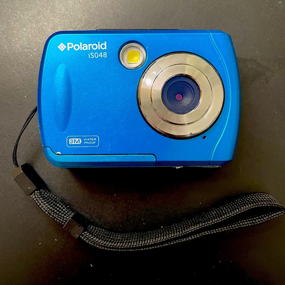 Polaroid iS048 digital camera